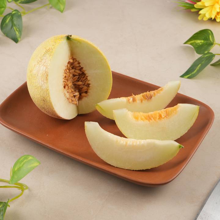 Muskmelon (खरबूजा) - 1kg