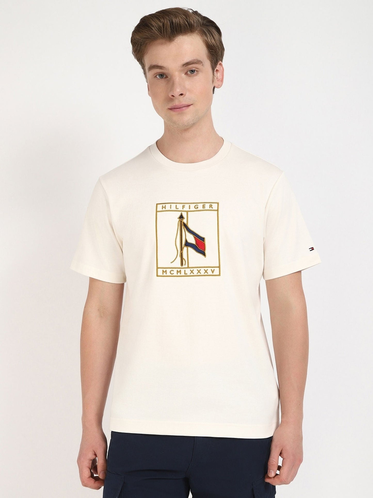 Tommy Hilfiger
Off White Logo Regular-Fit Cotton T-Shirt