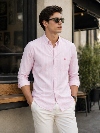 United Colors of Benetton
Men Slim Fit Spread Collar Solid Shirt
