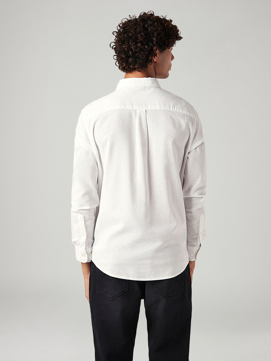Levi's Solid Slim Fit Oxford Shirt