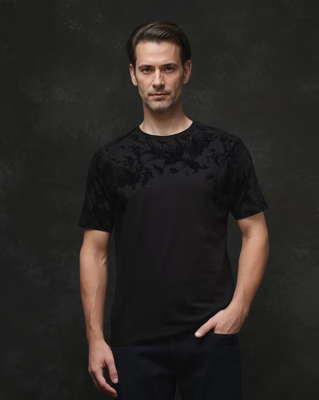 Rate Rabbit black
regular fit paisley print t shirt