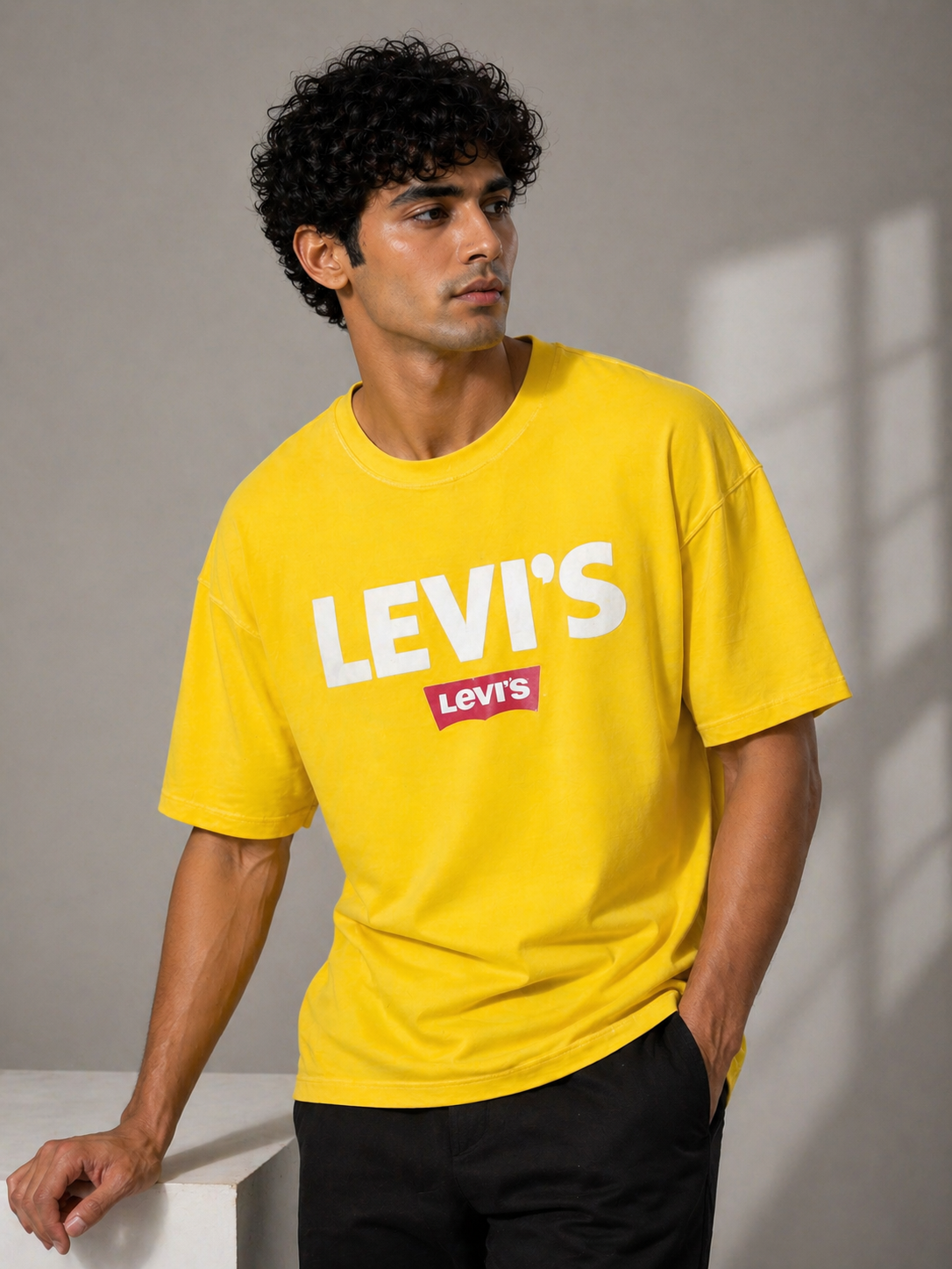 LEVI'S Down Sholder Premium Cotton T-Shirt