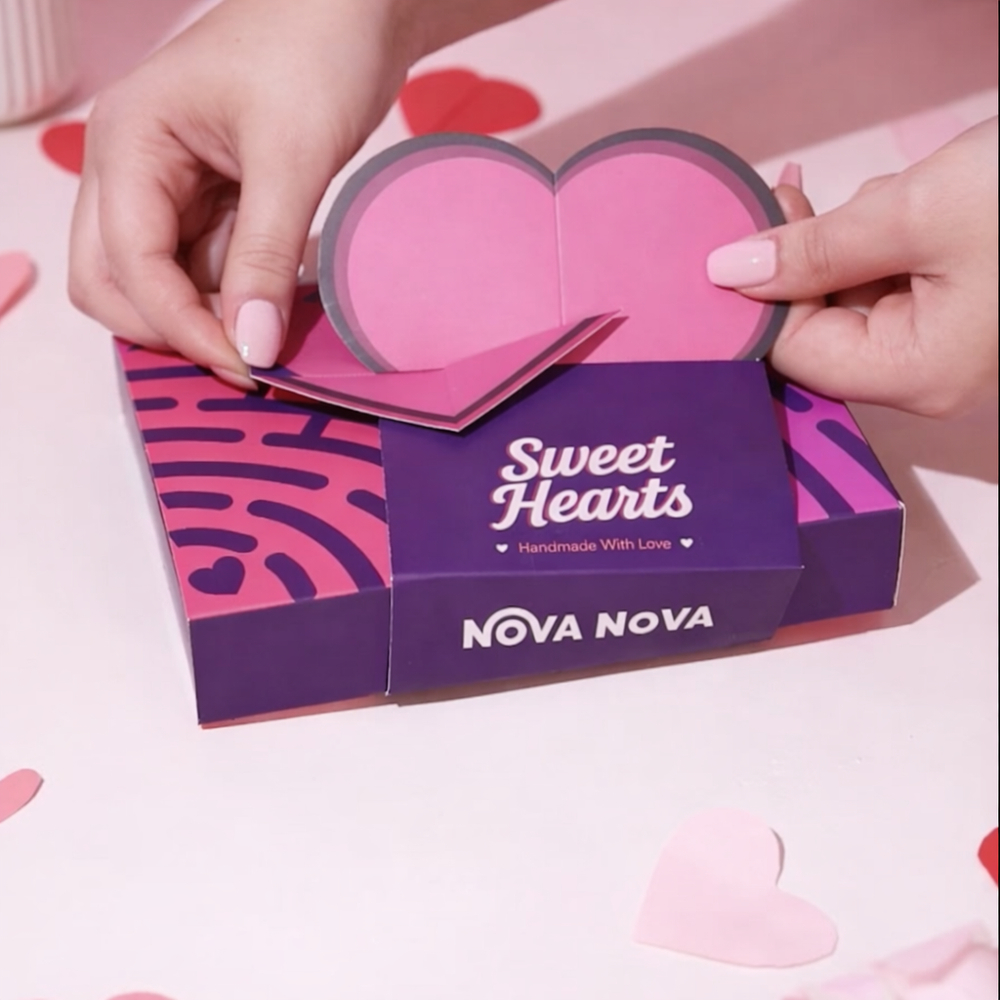 Sweet Hearts - Valentine's Day Gift Box - Pack of 6 Heart Shaped Treats