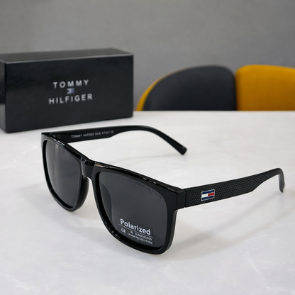 TOMMY HILFIGER - Black Sunglasses