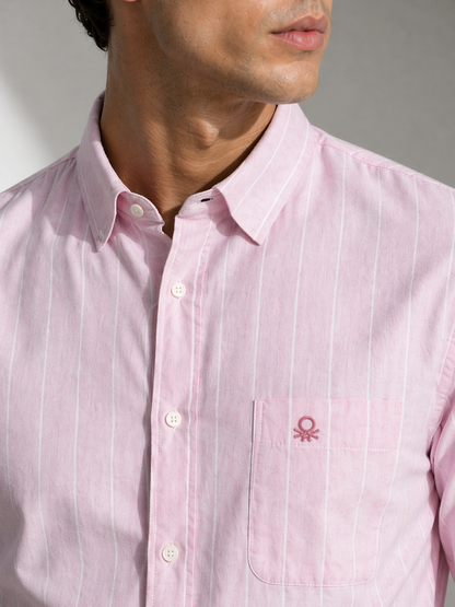 United Colors of Benetton
Men Slim Fit Spread Collar Solid Shirt